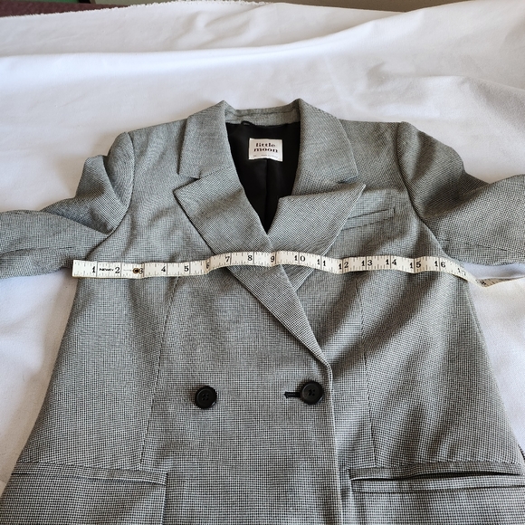 Aritzia Little Moon XS oversized boxy blazer suit jacket - Picture 11 of 12